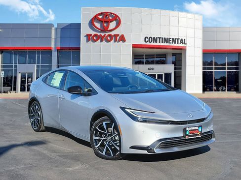 New 2026 Toyota Prius Plug-In Hybrid image 2