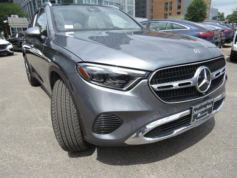 Used 2023 Mercedes-Benz GLC 300 4MATIC image 28