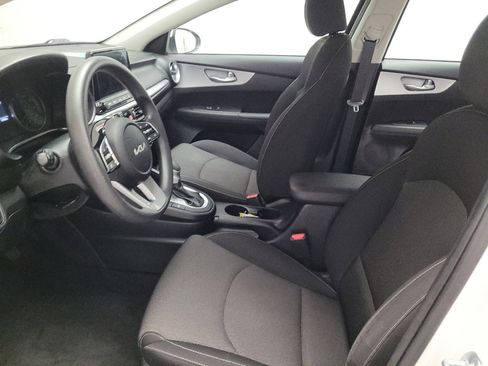 Used 2023 Kia Forte LXS FWD image 17