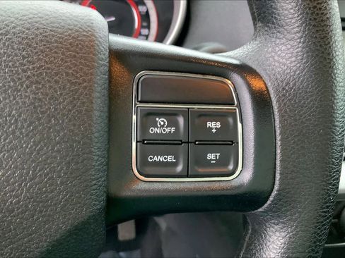 Used 2018 Dodge Journey SE image 22