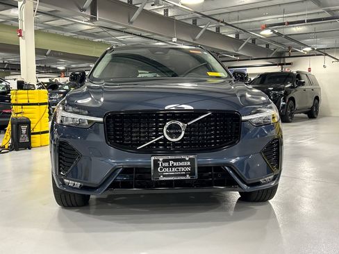 Certified 2025 Volvo XC60 B5 Plus AWD/4WD image 6