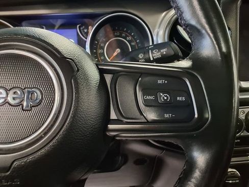 Certified 2022 Jeep Gladiator Sport image 19
