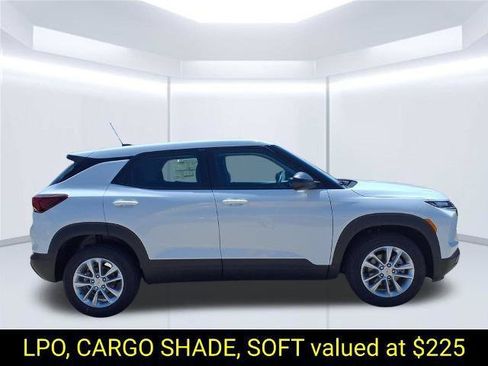 New 2026 Chevrolet TrailBlazer LS FWD image 2