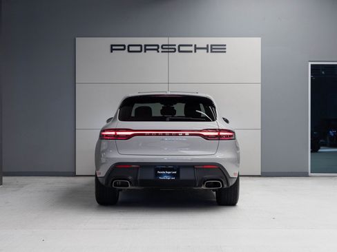 Certified 2025 Porsche Macan image 6