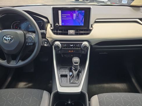 Used 2024 Toyota RAV4 XLE FWD image 11