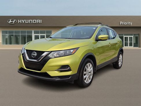 Used 2020 Nissan Rogue Sport SV FWD image 1