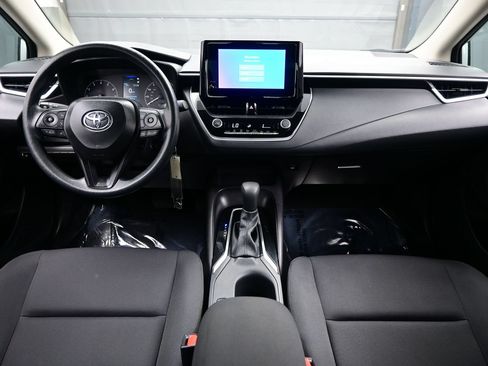 Used 2025 Toyota Corolla LE FWD image 16