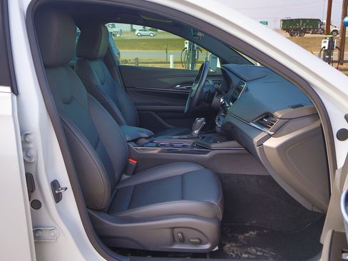 Used 2023 Cadillac CT4 Luxury image 42