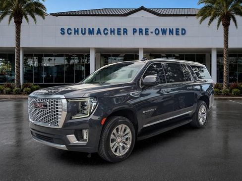 Used 2022 GMC Yukon XL Denali AWD/4WD image 3