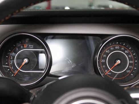 Used 2021 Jeep Gladiator Overland image 12