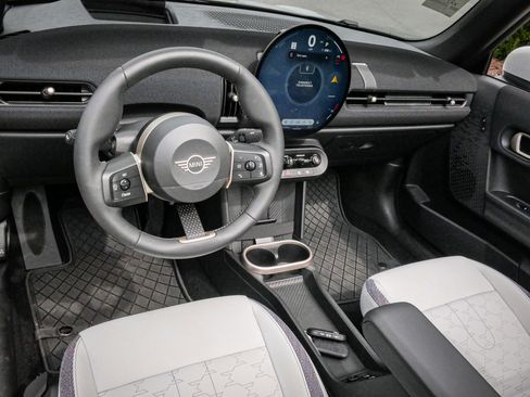 Used 2025 MINI Cooper S FWD image 27