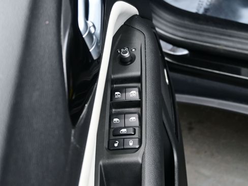 Used 2022 Jeep Compass Limited w/ Sun and Sound Group image 10