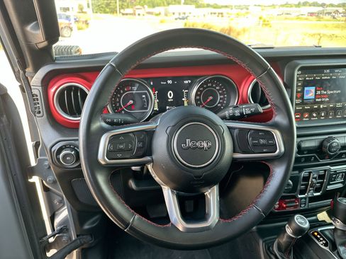 Used 2022 Jeep Wrangler Unlimited Rubicon image 14