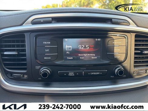 Used 2016 Kia Sorento EX image 15