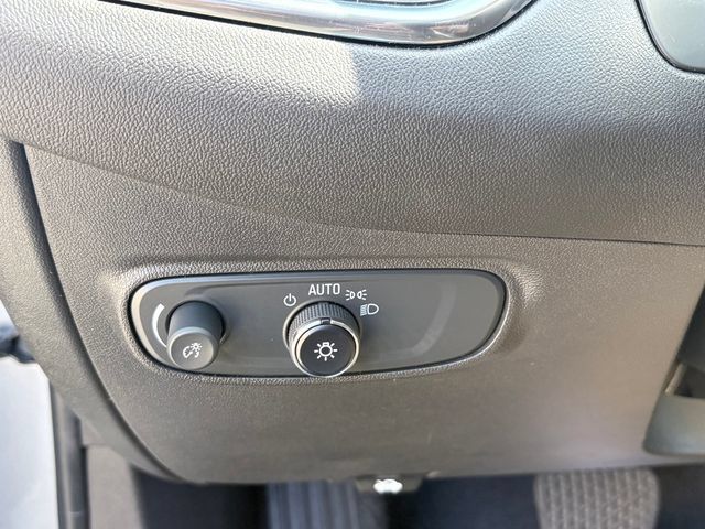 Used 2023 Chevrolet Equinox LT w/ Driver Convenience Package AWD/4WD image 25
