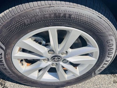 Used 2025 Toyota Camry LE FWD image 19