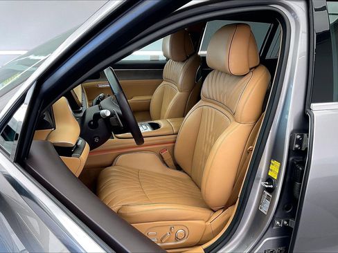 Used 2023 Genesis G90 3.5T image 17