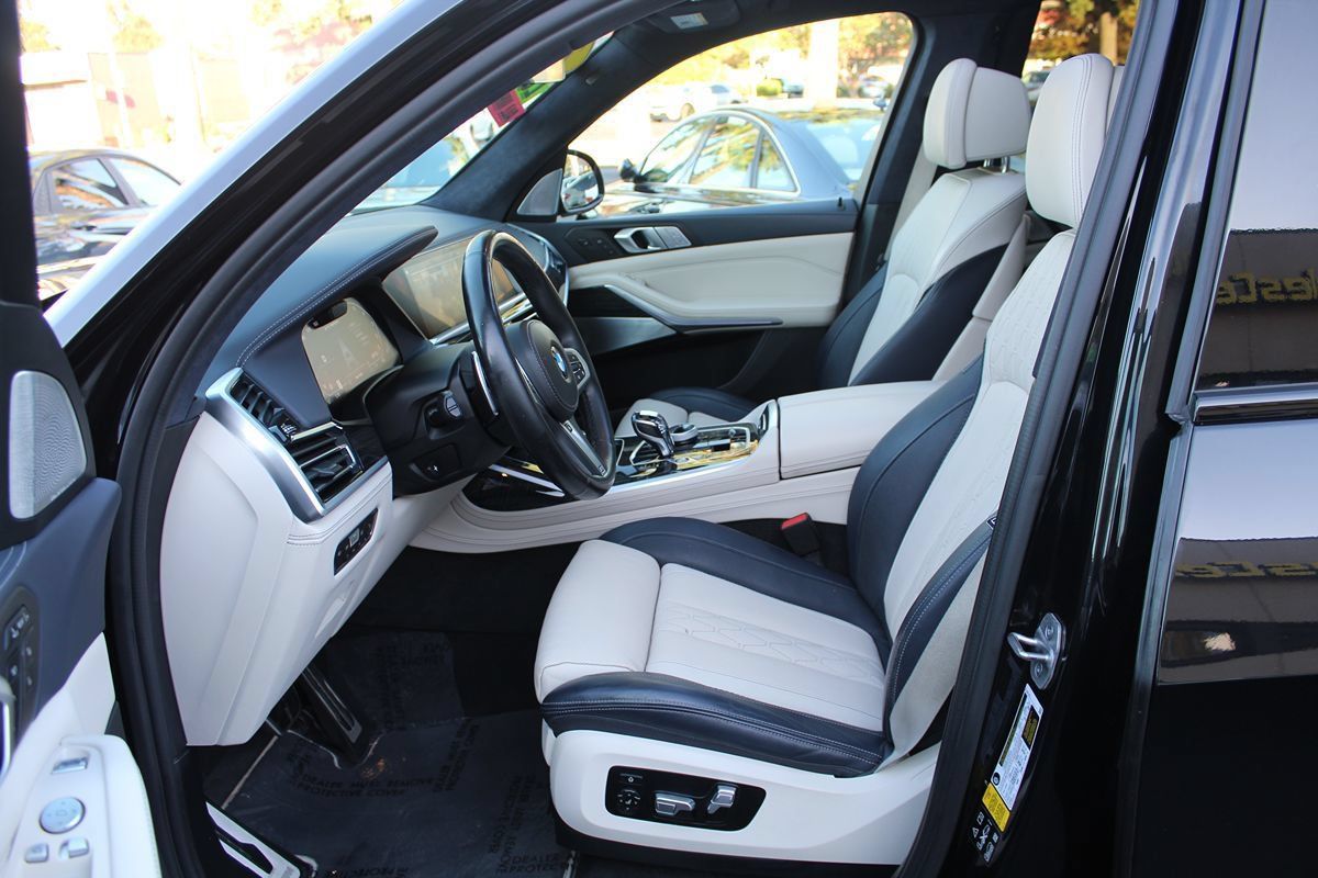 Used 2021 BMW X7 M50i w/ Dynamic Handling Package AWD/4WD image 21
