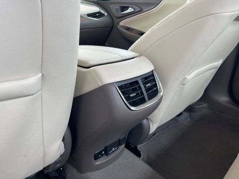 Used 2024 Chevrolet Malibu LT image 24