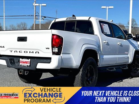 Used 2019 Toyota Tacoma SR w/ SR Convenience Package image 10