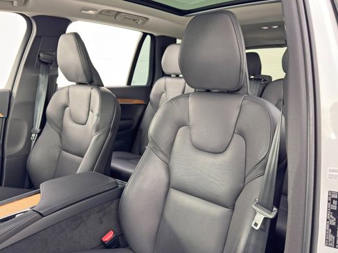 Used 2024 Volvo XC90 T8 Plus w/ Protection Package Premier image 40