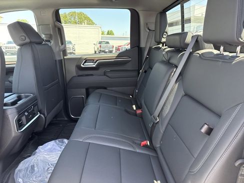 New 2026 GMC Sierra 1500 SLT w/ SLT Premium Plus Package AWD/4WD image 6