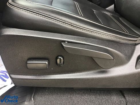 Used 2020 GMC Canyon Denali image 28