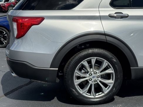 Used 2022 Ford Explorer Limited w/ Equipment Group 301A image 47