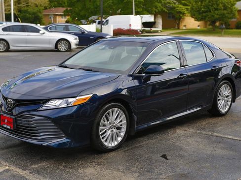 Used 2018 Toyota Camry XLE w/ Driver Assist Package FWD image 3