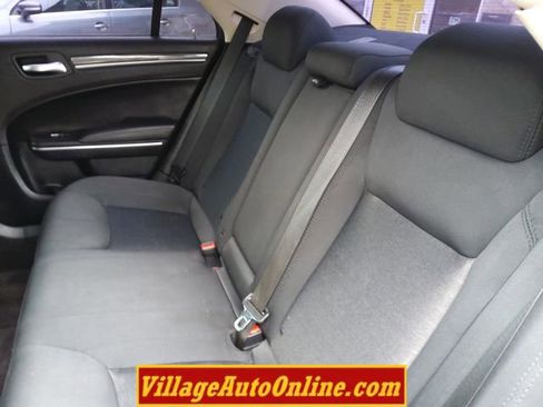 Used 2018 Chrysler 300 Touring w/ Sport Appearance Package image 22