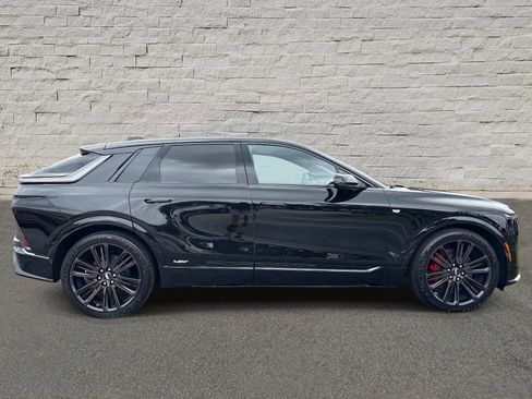 New 2026 Cadillac Lyriq V w/ LPO, Floor Liner Package image 4