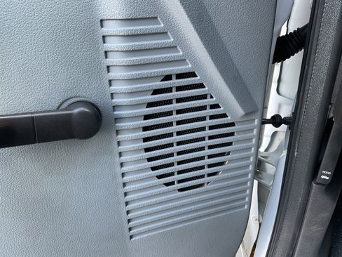 Used 2013 Ford F250 XL w/ XL Value Pkg image 32