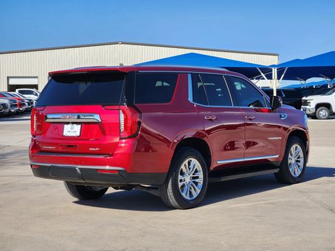 Certified 2022 GMC Yukon SLT w/ SLT Luxury Package image 7