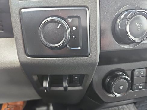 Used 2020 Ford F350 XL w/ Power Equipment Group image 12