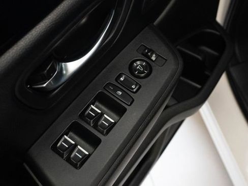 Used 2023 Honda Pilot Touring image 15