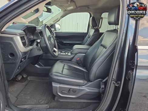 Used 2024 Ford Expedition XLT AWD/4WD image 9