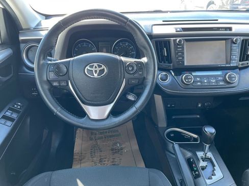 Used 2018 Toyota RAV4 XLE image 18