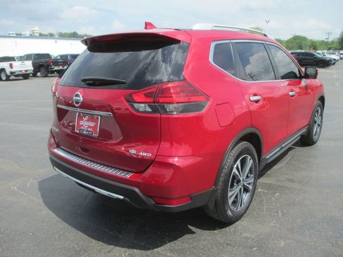 Used 2017 Nissan Rogue SL w/ SL Premium Package image 4