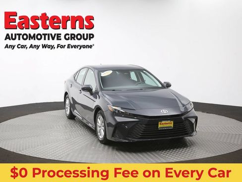 Used 2025 Toyota Camry LE FWD image 50
