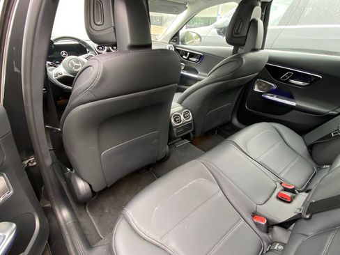 Used 2023 Mercedes-Benz C 300 Sedan image 11