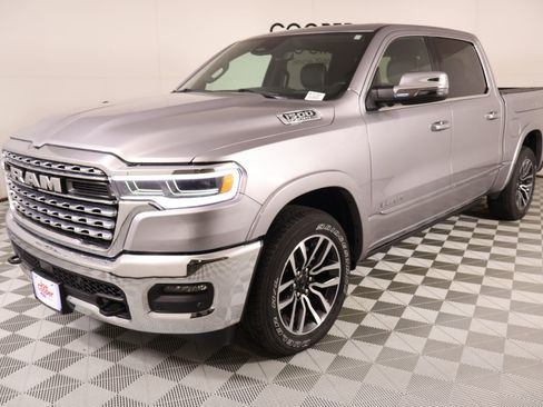 Used 2025 RAM 1500 Limited AWD/4WD image 11