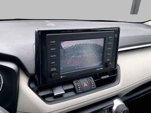 Used 2021 Toyota RAV4 XLE Premium FWD image 21