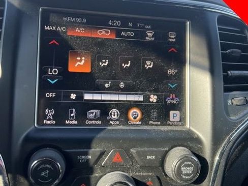 Used 2017 Jeep Grand Cherokee Altitude image 15