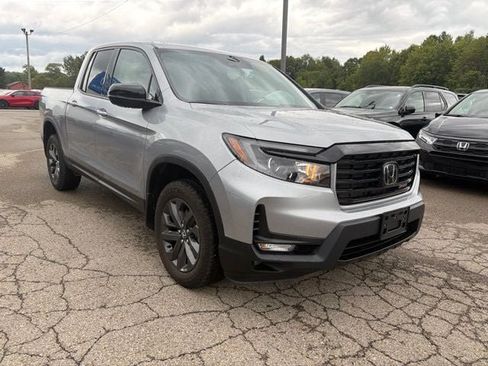 Used 2023 Honda Ridgeline Sport image 7