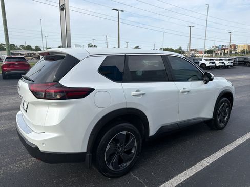 Used 2025 Nissan Rogue SV FWD image 5