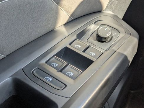 Used 2023 Volkswagen Atlas SE w/ Black Wheel Package image 25