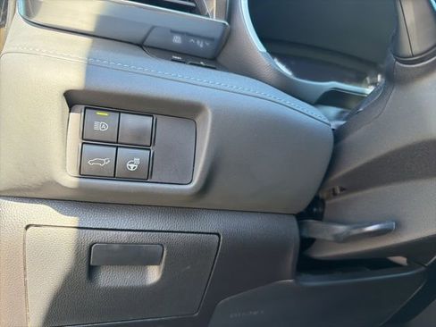 Used 2022 Toyota Highlander Limited image 21