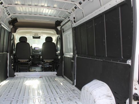 Used 2023 RAM ProMaster 2500 image 20