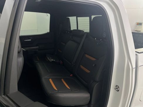 Used 2020 GMC Sierra 1500 AT4 w/ AT4 Premium Package image 18