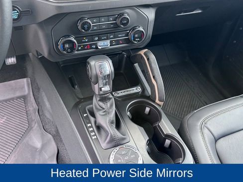 Used 2025 Ford Bronco Badlands image 17